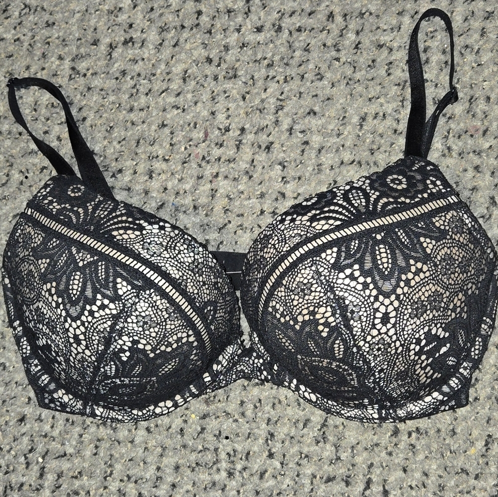 Victoria's secret bombshell plunge 34DD